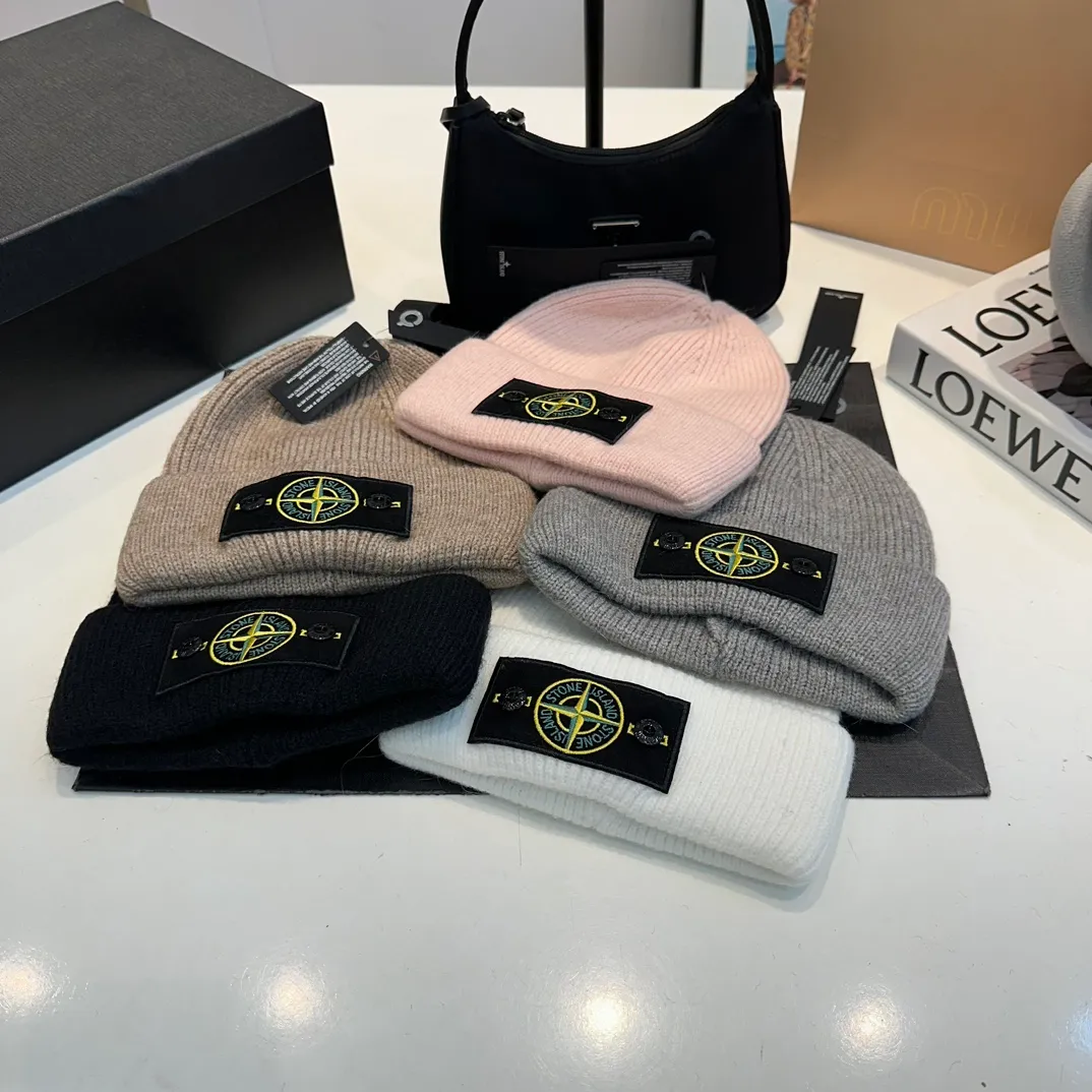 P60 Trendy brand Stone Island STONE classic popular cashmere wool knitted hat New autumn and winter cashmere woolen hat, men and women cold hat, Little Red Riding Hood popular style